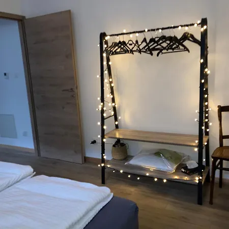 Le Charme De Bed & Breakfast 3*